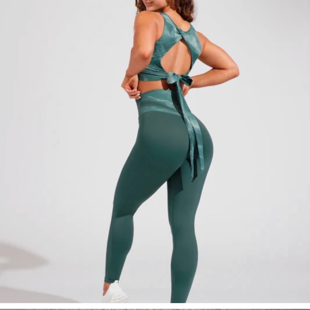 Buffbunny Meta SET Sportsbra and Leggings Avo Green